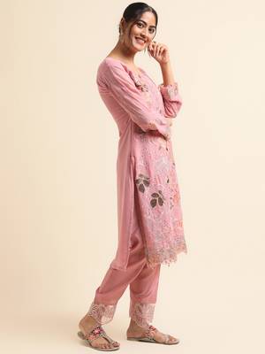 Pink embroidered faux georgette pakistani salwar suit 4