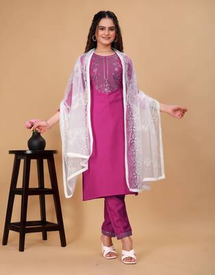 Purple Embroidered Cotton Blend fabric Kurta Pant with Dupatta Set 1