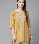 Aarika womens yellow color cotton kurti