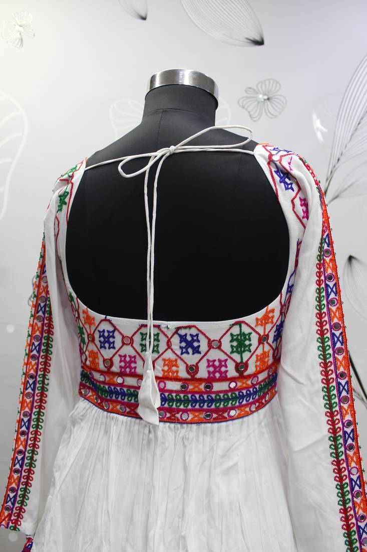 WHITE THREAD EMBROIDERED WITH MIRROR VISCOSE RAYON TRADITIONAL NAVRATRI WEDDING FUNCTION FESTIVAL STITCHED LEHENGA CHOLI