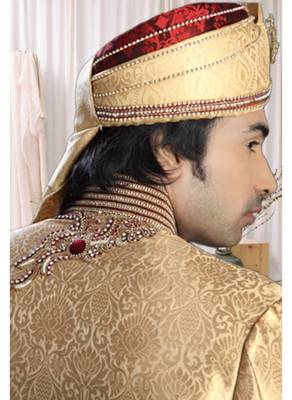Gold Embroidered Jacquard Stitched Sherwani 4