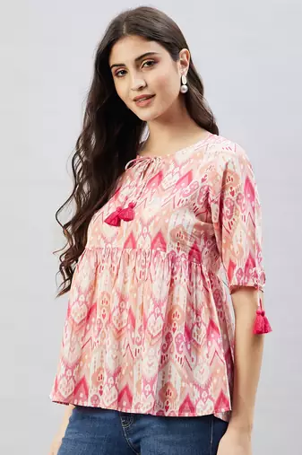 Winered women pink geometric print top w/d tassels at neck & sleeve