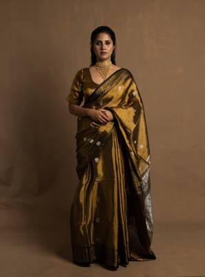 Gold Banarasi Handloom Tissue Saree with Running Blouse Piece 1