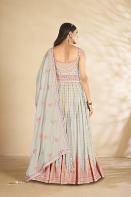 Light pastel colours are particularly fashionable these days, so making a statement in them is essential. 3