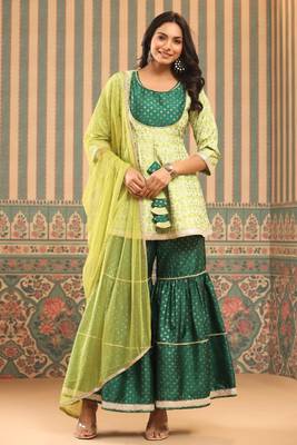 Juniper Women Green Shantoon Slub Printed Flared Kurta Sets 1