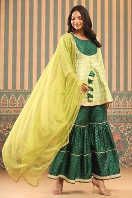 Juniper Women Green Shantoon Slub Printed Flared Kurta Sets 4