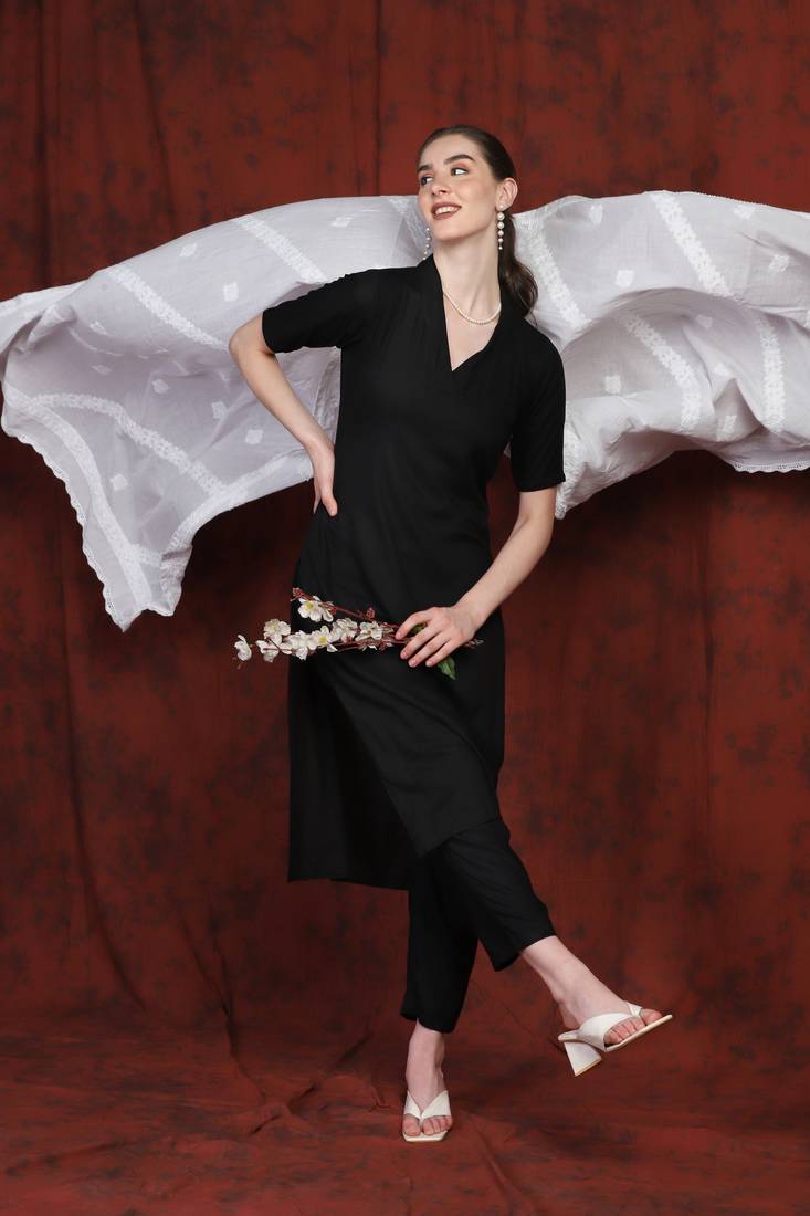 SHADES Chikankari white mulmul dupatta