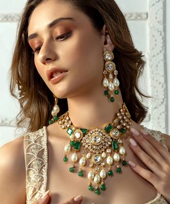 Bridal necklace set with green jades & pearls 1