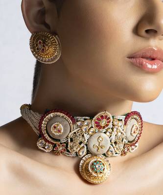 Multi colour prestige choker set 2