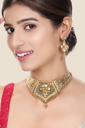 Traditional Gold Plated Self Designed Floral Choker Set