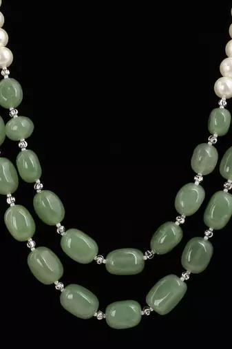 Semi precious onyx stone with pearls