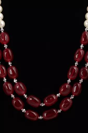 Semi precious onyx stone with pearls
