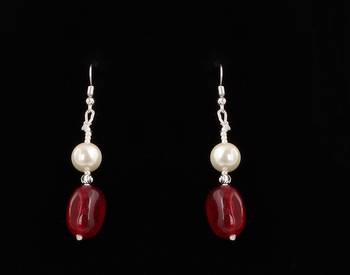 Semi precious onyx stone with pearls 3