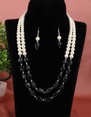 Semi precious onyx stone with pearls 1