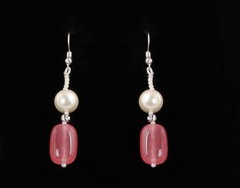 Semi precious onyx stone with pearls 3