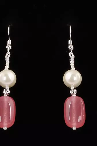 Semi precious onyx stone with pearls