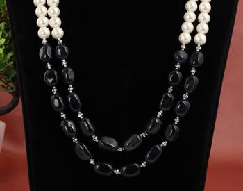 Semi precious onyx stone with pearls 3
