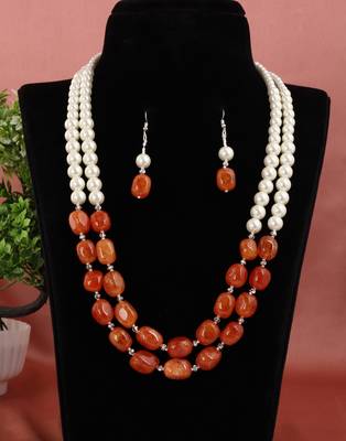 Semi precious onyx stone with pearls 1