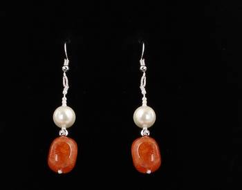 Semi precious onyx stone with pearls 2