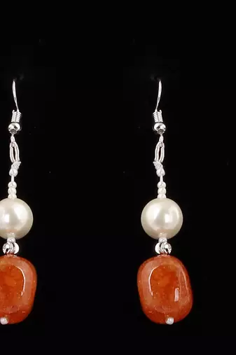 Semi precious onyx stone with pearls