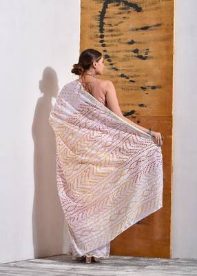 Off White Bandhani Silk Saree 3