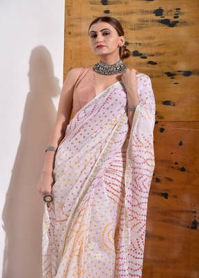 Off White Bandhani Silk Saree 4