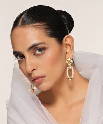 White gold tone kundan and pearl dangler earrings 1