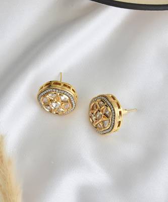 Gold tone kundan stud earrings 4