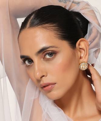 Gold tone kundan stud earrings 5