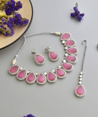 Pink silver tone zirconia necklace set with maang tikka 4