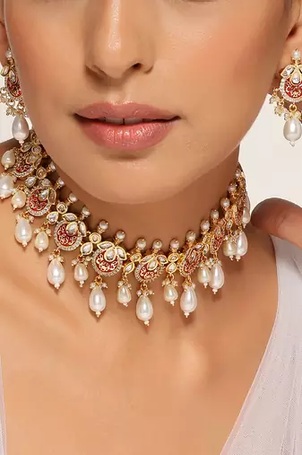 Red gold tone kundan and pearls choker necklace set