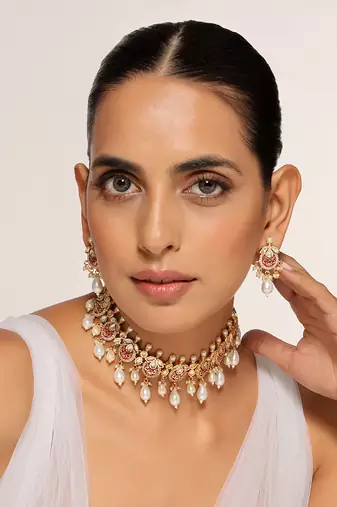 Red gold tone kundan and pearls choker necklace set