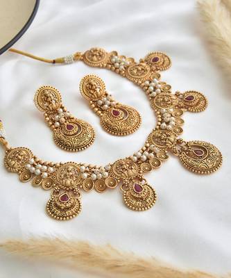 Red gold tone temple necklace set 4