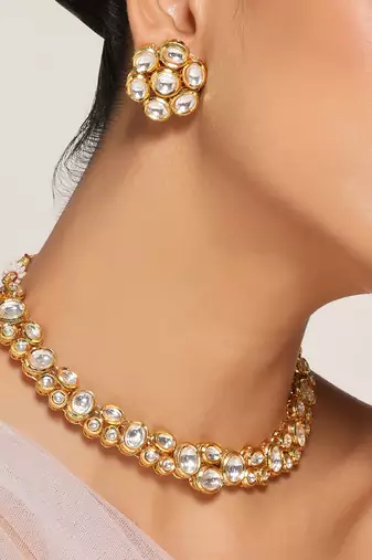 Gold tone kundan choker set