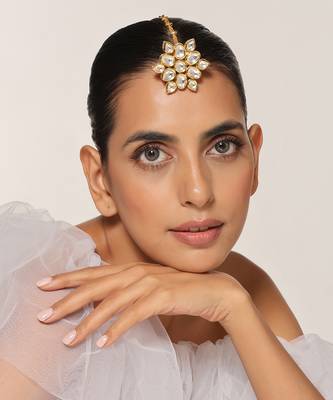 Gold tone kundan maang tikka 1