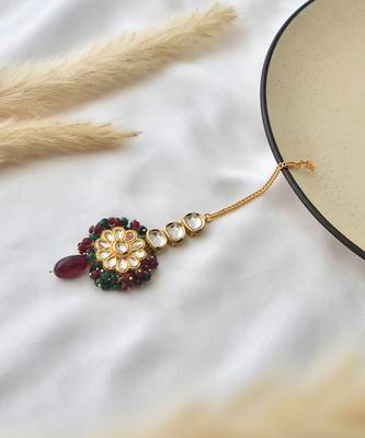 Red and green gold tone kundan maang tikka 4