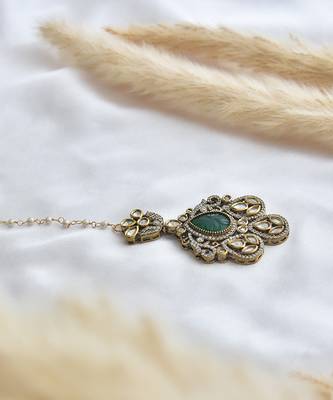 Green silver tone polki maang tikka 4