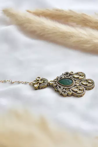 Green silver tone polki maang tikka