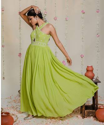 Green pleated embroidered jumpsuit 2