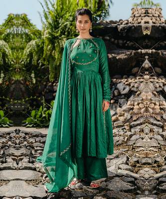 Emerald green embroidered anarkali set 1