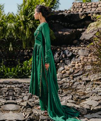 Emerald green embroidered anarkali set 2
