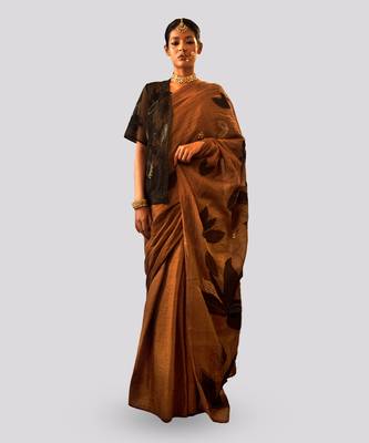 Gold Hoor Saree 1