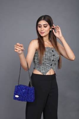 Bead crossbody bag 2
