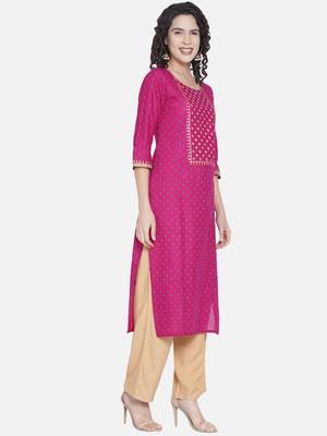 Magenta Printed Cotton Straight Kurti 5