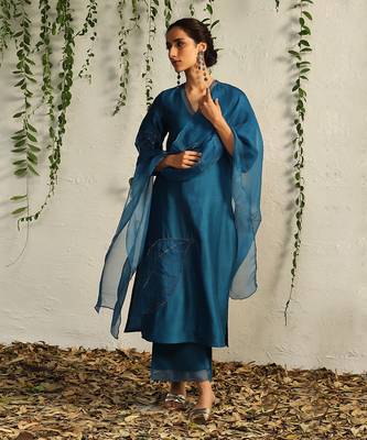 True blue chanderi nakshi and zari kurta set 2
