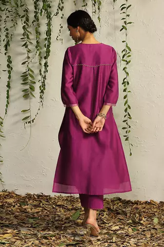 Pop pink chanderi nakshi and zari work kurta set
