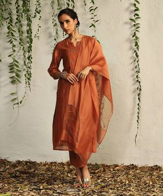 Spice orange chanderi nakshi and zari work kurta set 1