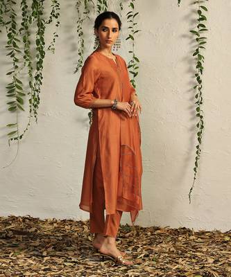 Spice orange chanderi nakshi and zari work kurta set 3