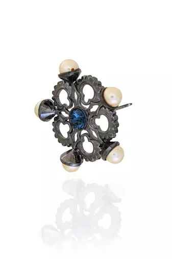 Deep gunmetal honey suckle in dusk earring