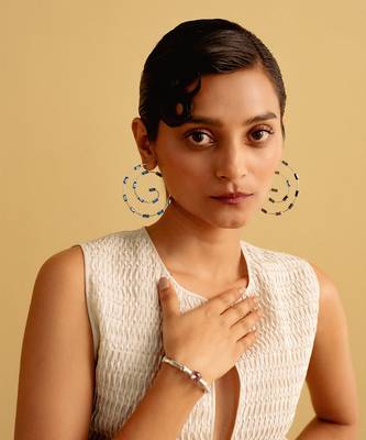 Midnight blue in silver classic merigold earring 1